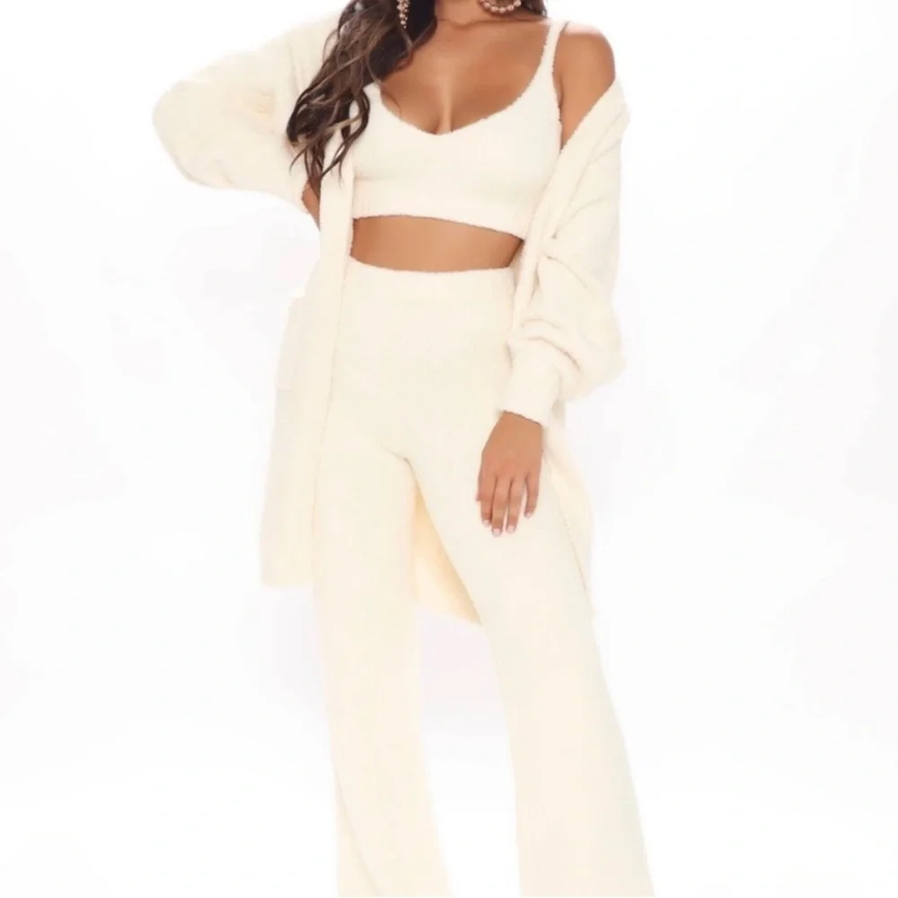 NEW Skims Vibes Lounge Set (Size L,XL) Includes both top & pant by Fashion Nova - Picture 3 of 7